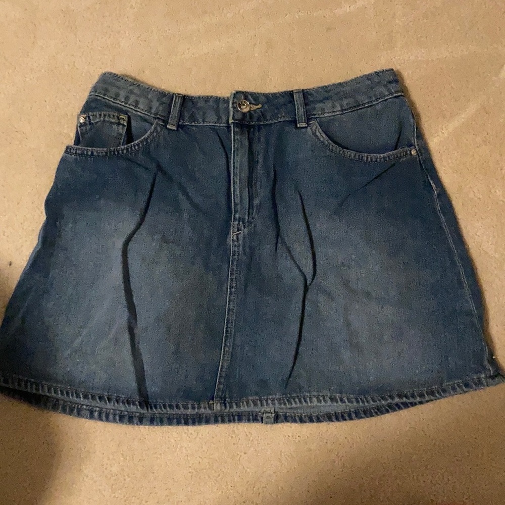 H&M Jean Skirt Size 10 (Fits like a medium)